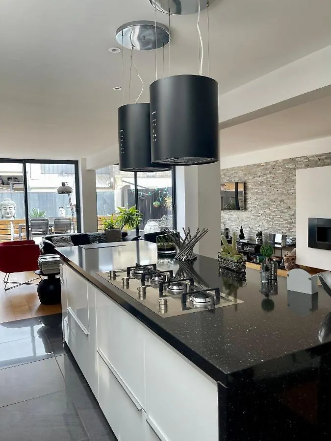 Duplex - Plein Centre Avec Une Grande Terasse Concarneau
