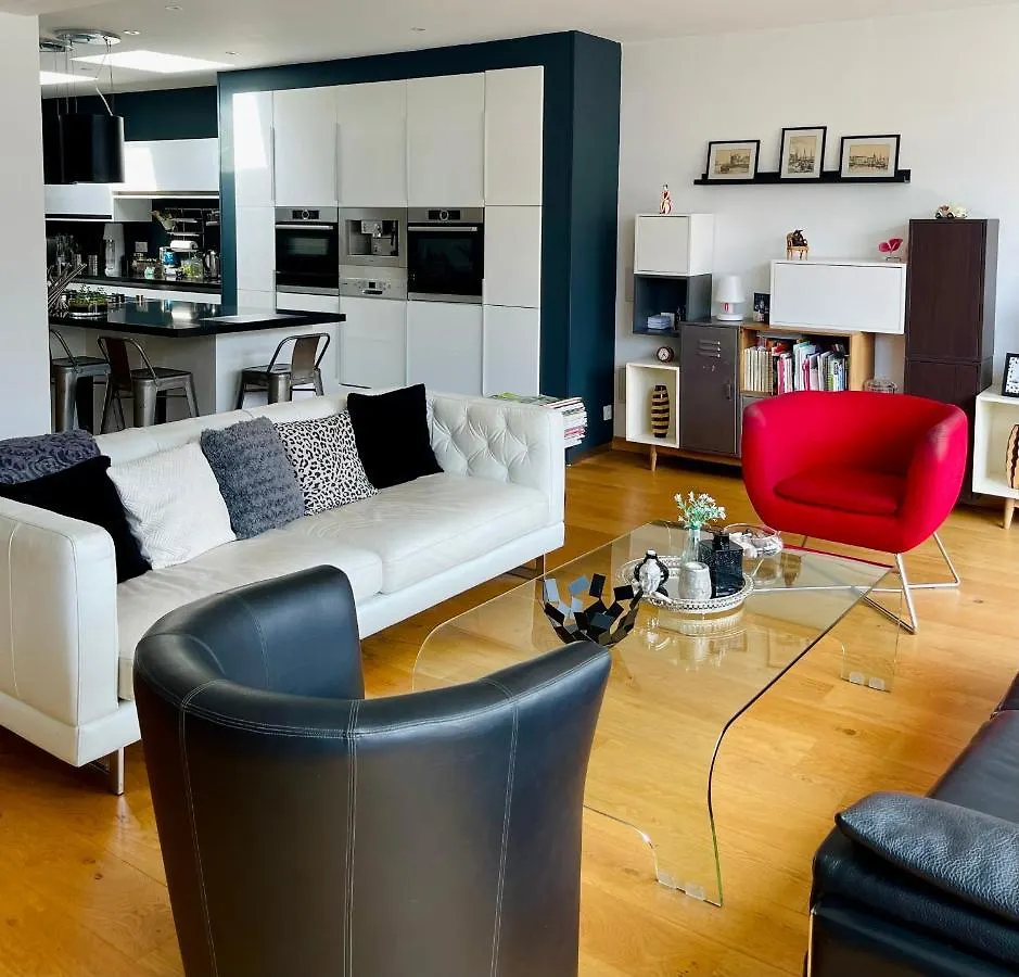 Duplex - Plein Centre Avec Une Grande Terasse Concarneau